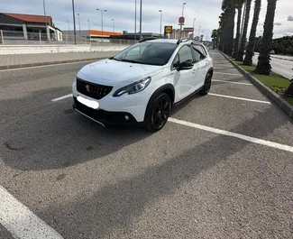 Frontansicht eines Mietwagens Peugeot 2008 in Alicante, Spanien ✓ Auto Nr.12966. ✓ Automatisch TM ✓ 0 Bewertungen.