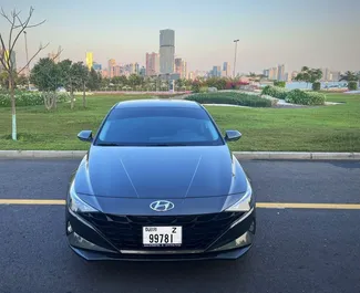 Frontansicht eines Mietwagens Hyundai Elantra in Dubai, VAE ✓ Auto Nr.13101. ✓ Automatisch TM ✓ 0 Bewertungen.