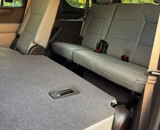 GMC Yukon 2025 mit Antriebssystem Allradantrieb, verfügbar in Dubai.