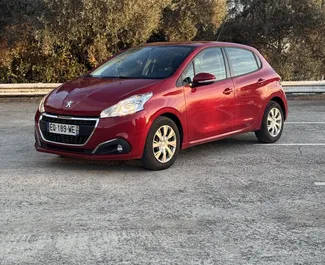 Mietwagen Peugeot 208 2017 in Montenegro, mit Benzin-Kraftstoff und 82 PS ➤ Ab 25 EUR pro Tag.