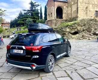 Mietwagen Mitsubishi Outlander Xl 2018 in Georgien, mit Benzin-Kraftstoff und 170 PS ➤ Ab 85 GEL pro Tag.