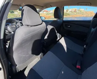Vermietung Toyota Yaris. Wirtschaft, Komfort Fahrzeug zur Miete in Spanien ✓ Kaution Einzahlung von 300 EUR ✓ Versicherungsoptionen KFZ-HV, TKV, Diebstahlschutz.