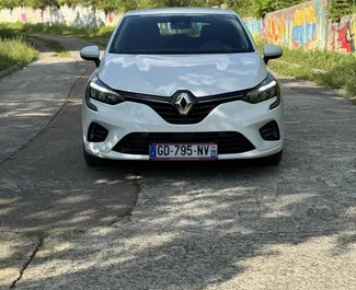 Frontansicht eines Mietwagens Renault Clio 5 in Budva, Montenegro ✓ Auto Nr.13120. ✓ Automatisch TM ✓ 0 Bewertungen.