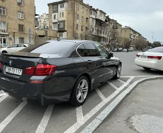 Vermietung BMW 520d. Komfort, Premium Fahrzeug zur Miete in Aserbaidschan ✓ Kaution Einzahlung von 300 AZN ✓ Versicherungsoptionen KFZ-HV, TKV.