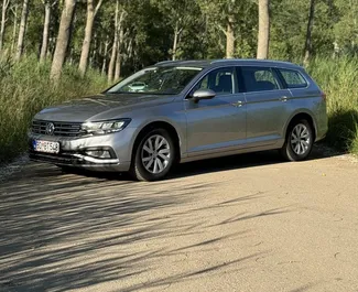 Autovermietung Volkswagen Passat Variant Nr.13130 Automatisch in Budva, ausgestattet mit einem 1,6L Motor ➤ Von Luka in Montenegro.