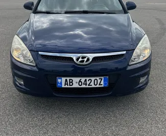 Frontansicht eines Mietwagens Hyundai i30 in Durres, Albanien ✓ Auto Nr.10494. ✓ Schaltgetriebe TM ✓ 1 Bewertungen.