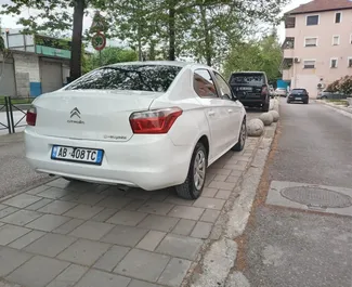 Vermietung Citroen Elysee. Wirtschaft, Komfort Fahrzeug zur Miete in Albanien ✓ Kaution Einzahlung von 100 EUR ✓ Versicherungsoptionen KFZ-HV, Ausland.