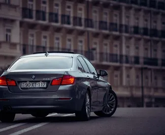 Mietwagen BMW 528i 2016 in Aserbaidschan, mit Benzin-Kraftstoff und 215 PS ➤ Ab 95 AZN pro Tag.