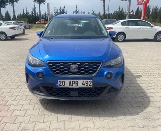 Benzin 1,0L Motor von SEAT Arona 2025 zur Miete am Flughafen Dalaman.