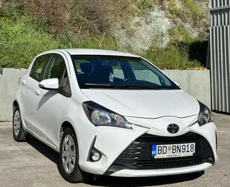 Vermietung Toyota Yaris. Wirtschaft, Komfort Fahrzeug zur Miete in Montenegro ✓ Kaution Einzahlung von 100 EUR ✓ Versicherungsoptionen KFZ-HV, VKV Plus, Ausland.