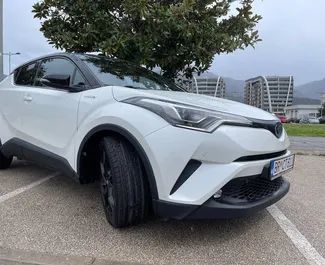 Mietwagen Toyota C-HR 2019 in Montenegro, mit Hybride-Kraftstoff und 98 PS ➤ Ab 30 EUR pro Tag.