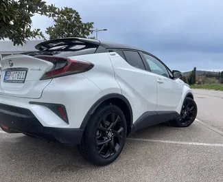 Vermietung Toyota C-HR. Wirtschaft, Komfort, Crossover Fahrzeug zur Miete in Montenegro ✓ Kaution Einzahlung von 300 EUR ✓ Versicherungsoptionen KFZ-HV, Ausland.