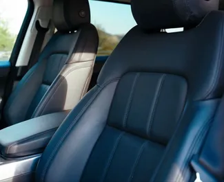 Vermietung Land Rover Range Rover Sport. Premium, Luxus, SUV Fahrzeug zur Miete in Spanien ✓ Kaution Einzahlung von 3000 EUR ✓ Versicherungsoptionen KFZ-HV.
