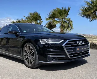 Frontansicht eines Mietwagens Audi A8 L in Alicante, Spanien ✓ Auto Nr.13156. ✓ Automatisch TM ✓ 0 Bewertungen.