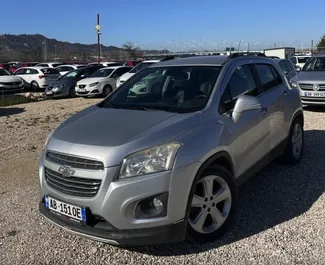 Autovermietung Chevrolet Trax Nr.13256 Automatisch am Flughafen von Tirana, ausgestattet mit einem 1,6L Motor ➤ Von Johanes in Albanien.