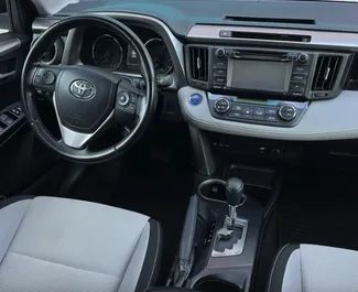 Toyota Rav4 2016 mit Antriebssystem Allradantrieb, verfügbar in Batumi.
