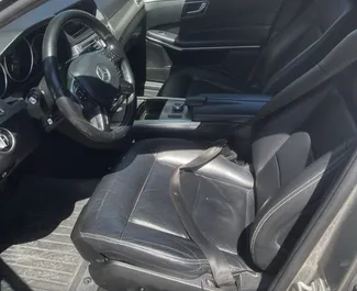Mietwagen Mercedes-Benz E220 2016 in Albanien, mit Diesel-Kraftstoff und 104 PS ➤ Ab 55 EUR pro Tag.