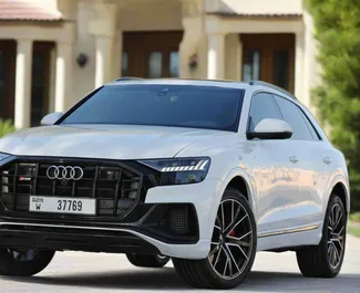 Frontansicht eines Mietwagens Audi Q8 in Dubai, VAE ✓ Auto Nr.13443. ✓ Automatisch TM ✓ 0 Bewertungen.