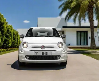 Frontansicht eines Mietwagens Fiat 500 in Dubai, VAE ✓ Auto Nr.13269. ✓ Automatisch TM ✓ 0 Bewertungen.