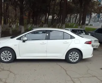 Frontansicht eines Mietwagens Toyota Corolla Sedan in Baku, Aserbaidschan ✓ Auto Nr.13511. ✓ Automatisch TM ✓ 0 Bewertungen.