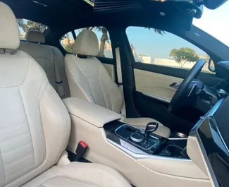 Mietwagen BMW 330i 2020 in VAE, mit Benzin-Kraftstoff und 255 PS ➤ Ab 275 AED pro Tag.