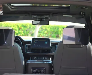 Mietwagen Chevrolet Tahoe 2022 in VAE, mit Benzin-Kraftstoff und 355 PS ➤ Ab 475 AED pro Tag.