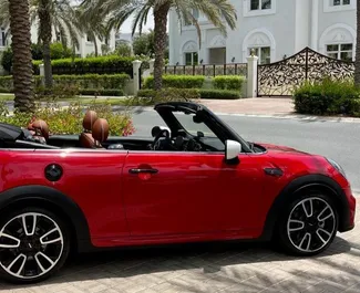 Vermietung Mini Cooper. Komfort, Premium Fahrzeug zur Miete in VAE ✓ Kaution Einzahlung von 2500 AED ✓ Versicherungsoptionen KFZ-HV.