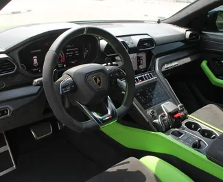 Lamborghini Urus 2021 mit Antriebssystem Allradantrieb, verfügbar in Dubai.