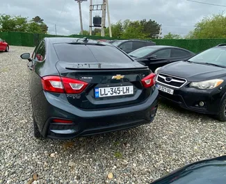 Mietwagen Chevrolet Cruze 2018 in Georgien, mit Benzin-Kraftstoff und 153 PS ➤ Ab 124 GEL pro Tag.