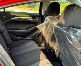Vermietung Mazda 6. Komfort, Premium Fahrzeug zur Miete in VAE ✓ Kaution Einzahlung von 2500 AED ✓ Versicherungsoptionen KFZ-HV.