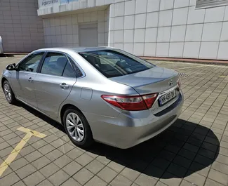Mietwagen Toyota Camry 2017 in Georgien, mit Hybride-Kraftstoff und 148 PS ➤ Ab 90 GEL pro Tag.