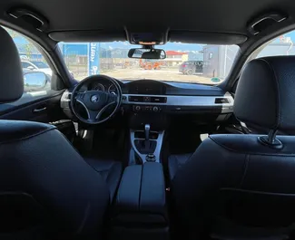 Vermietung BMW 3-series Compact. Komfort, Premium Fahrzeug zur Miete in Albanien ✓ Kaution Keine Kaution ✓ Versicherungsoptionen KFZ-HV, TKV, VKV Plus, VKV Komplett, Diebstahlschutz, Ausland, Junge.