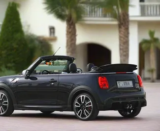 Vermietung Mini Cooper. Komfort, Premium Fahrzeug zur Miete in VAE ✓ Kaution Einzahlung von 2500 AED ✓ Versicherungsoptionen KFZ-HV.
