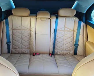 Vermietung BMW 735i. Premium, Luxus Fahrzeug zur Miete in VAE ✓ Kaution Einzahlung von 2500 AED ✓ Versicherungsoptionen KFZ-HV.