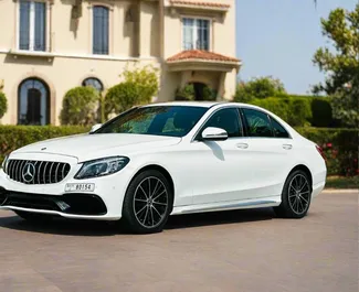 Mercedes-Benz C300 Coupe 2021 zur Miete verfügbar in Dubai, mit Kilometerbegrenzung unbegrenzte.