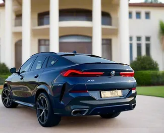Benzin 3,0L Motor von BMW X6 2022 zur Miete in Dubai.