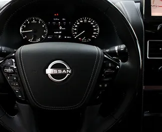 Vermietung Nissan Patrol. Premium, Luxus, SUV Fahrzeug zur Miete in VAE ✓ Kaution Einzahlung von 2500 AED ✓ Versicherungsoptionen KFZ-HV.