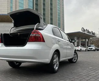 Vermietung Chevrolet Aveo. Wirtschaft Fahrzeug zur Miete in Usbekistan ✓ Kaution Einzahlung von 300 USD ✓ Versicherungsoptionen KFZ-HV, TKV.
