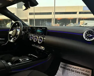 Vermietung Mercedes-Benz CLA250. Komfort, Premium Fahrzeug zur Miete in VAE ✓ Kaution Einzahlung von 2500 AED ✓ Versicherungsoptionen KFZ-HV.