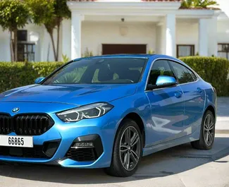 Benzin 2,0L Motor von BMW 218i 2021 zur Miete in Dubai.