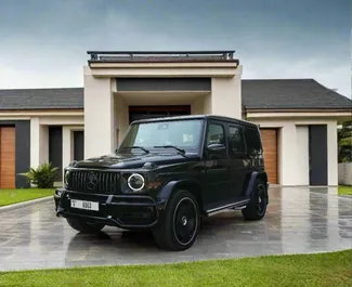 Frontansicht eines Mietwagens Mercedes-Benz G63 AMG in Dubai, VAE ✓ Auto Nr.13315. ✓ Automatisch TM ✓ 0 Bewertungen.