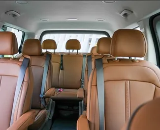Mietwagen Hyundai Staria 2023 in VAE, mit Benzin-Kraftstoff und 177 PS ➤ Ab 450 AED pro Tag.
