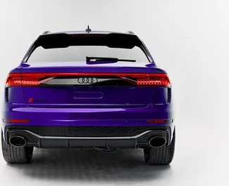Frontansicht eines Mietwagens Audi RS Q8 in Dubai, VAE ✓ Auto Nr.13569. ✓ Automatisch TM ✓ 0 Bewertungen.