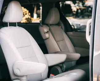 Mietwagen Toyota Sienna 2018 in Usbekistan, mit Benzin-Kraftstoff und 285 PS ➤ Ab 68 USD pro Tag.
