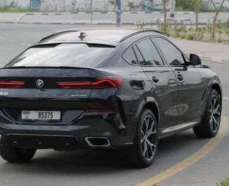 BMW X6 2022 zur Miete verfügbar in Dubai, mit Kilometerbegrenzung unbegrenzte.