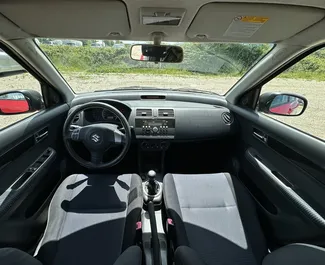 Vermietung Suzuki Swift. Wirtschaft Fahrzeug zur Miete in Albanien ✓ Kaution Einzahlung von 50 EUR ✓ Versicherungsoptionen KFZ-HV, TKV, VKV Plus, VKV Komplett, Diebstahlschutz, Ausland.