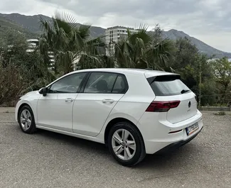 Benzin 1,5L Motor von Volkswagen Golf 8 2022 zur Miete in Becici.