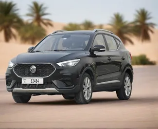 Frontansicht eines Mietwagens MG ZS in Dubai, VAE ✓ Auto Nr.13319. ✓ Automatisch TM ✓ 0 Bewertungen.