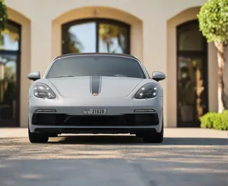 Frontansicht eines Mietwagens Porsche 718 Boxster in Dubai, VAE ✓ Auto Nr.13351. ✓ Automatisch TM ✓ 0 Bewertungen.