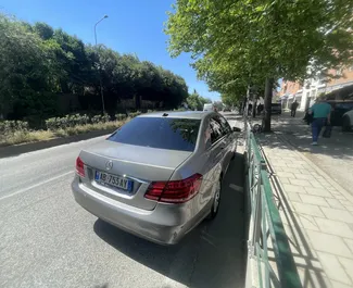 Autovermietung Mercedes-Benz E220 Nr.13170 Automatisch in Tirana, ausgestattet mit einem 2,2L Motor ➤ Von Oltjon in Albanien.